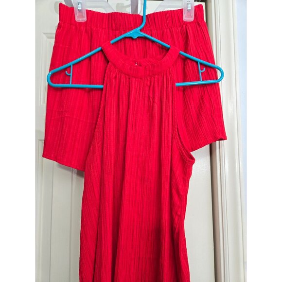 Womens Red Halter Top & Matching Shorts Set L Lightweight Crinkle Fabric - Picture 1 of 9